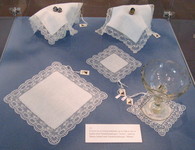 Taschentuch und Deckchen in Tønderklöppelspitze